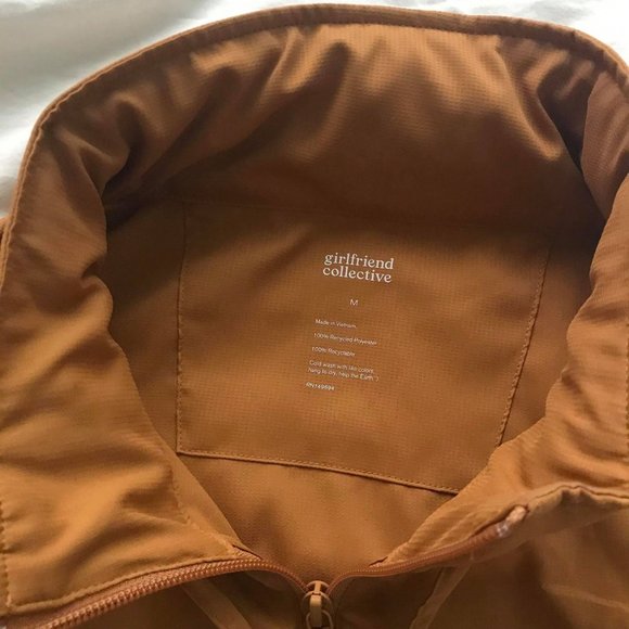 SOLD Girlfriend Collective Twig Windbreaker - Picture 4 of 7